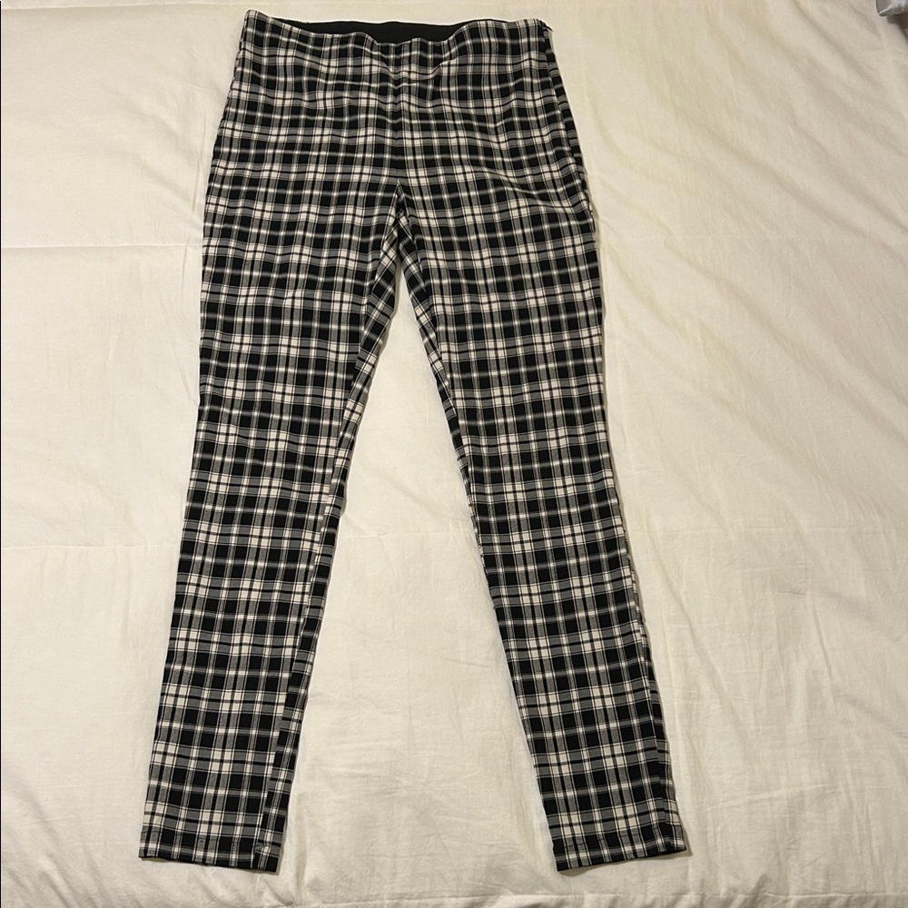 ONLY Monochrome Checkered Trousers